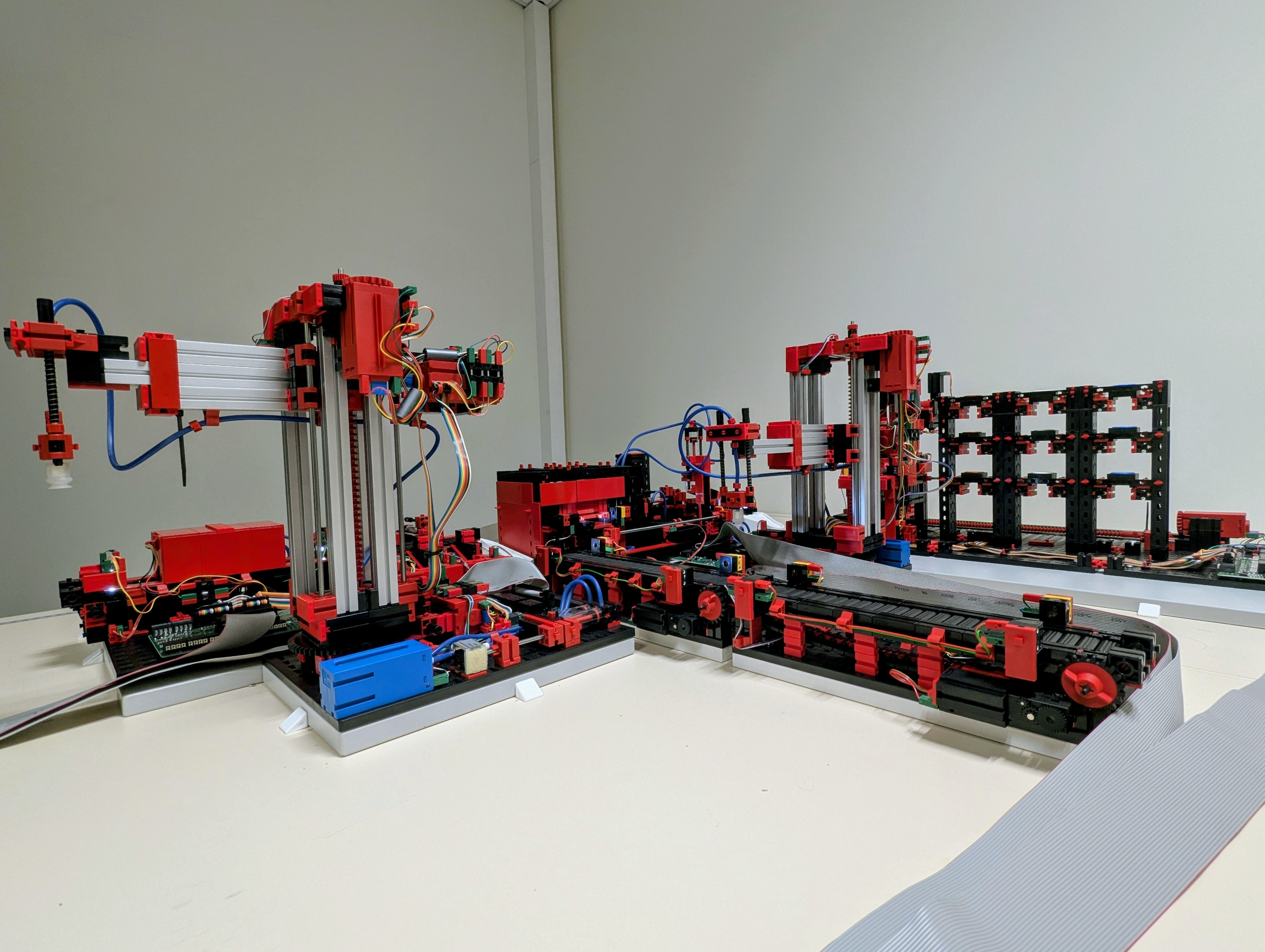 Fischertechnik Demonstrator - Digital Twins for Manufacturing Systems